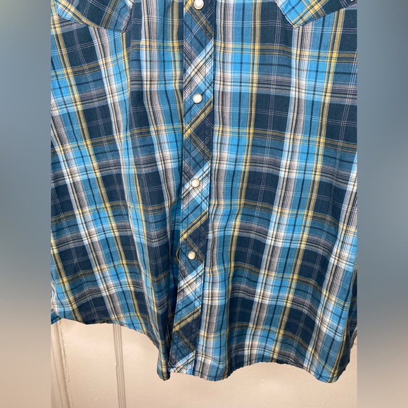 WRANGLER Pearl Snaps Western Blue Plaid Button-Up Shirt. - Picture 3 of 10